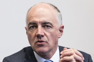 Le président de la Conférence des directeurs cantonaux de l'instruction publique, le conseiller d'Etat valaisan Christophe Darbellay, a présenté jeudi les résultats d'une enquête analysant les compétences en langues que les élèves suisses ont acquises à l'école (archives). KEYSTONE/ALESSANDRO DELLA VALLE